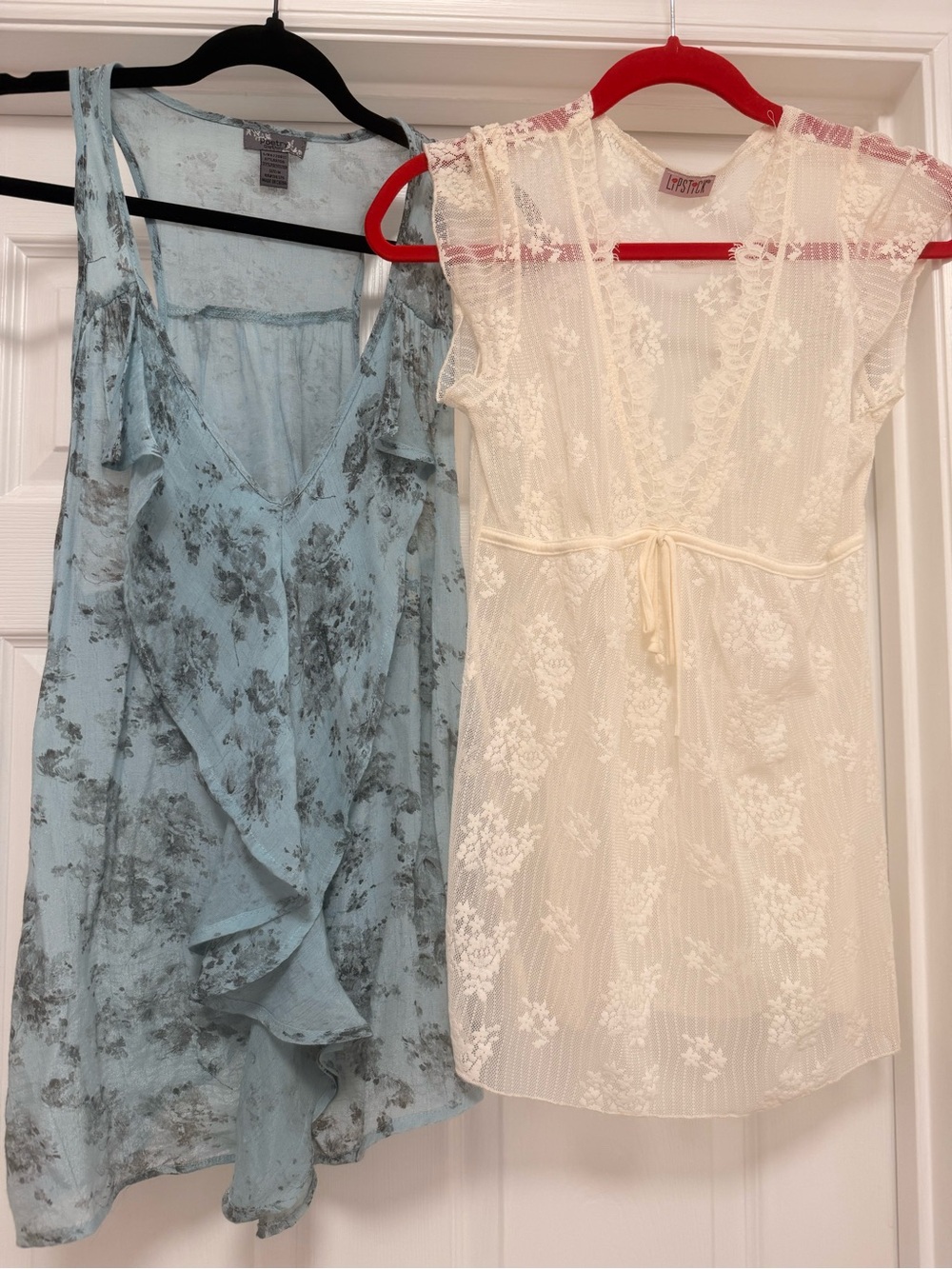 2 feminine tops size medium
